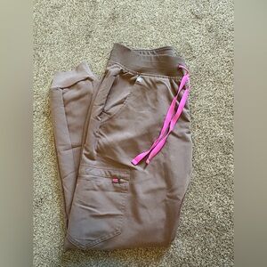 Figs Smokey Taupe Scrub Set